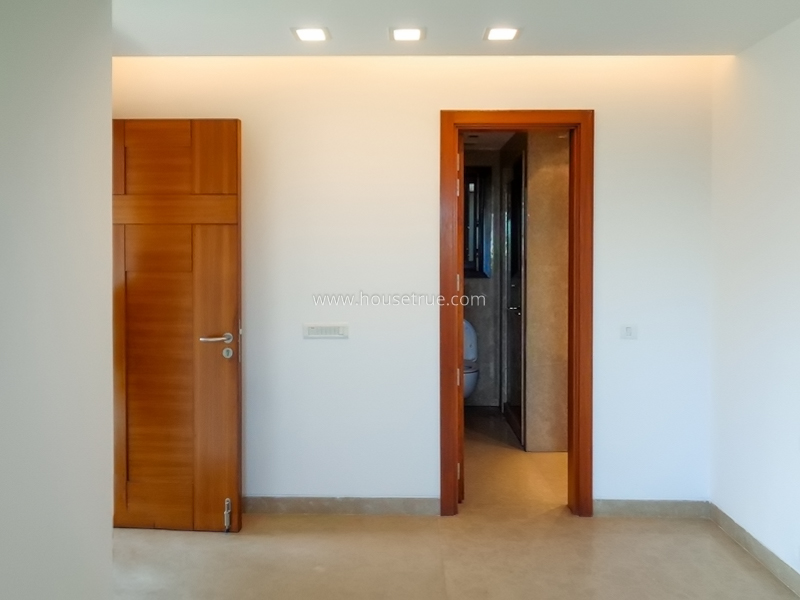 4 BHK Flat For Rent in Vasant Vihar