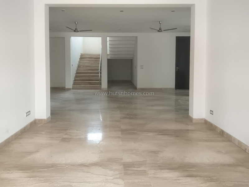 5 BHK Farm House For Rent in Radhey Mohan Drive