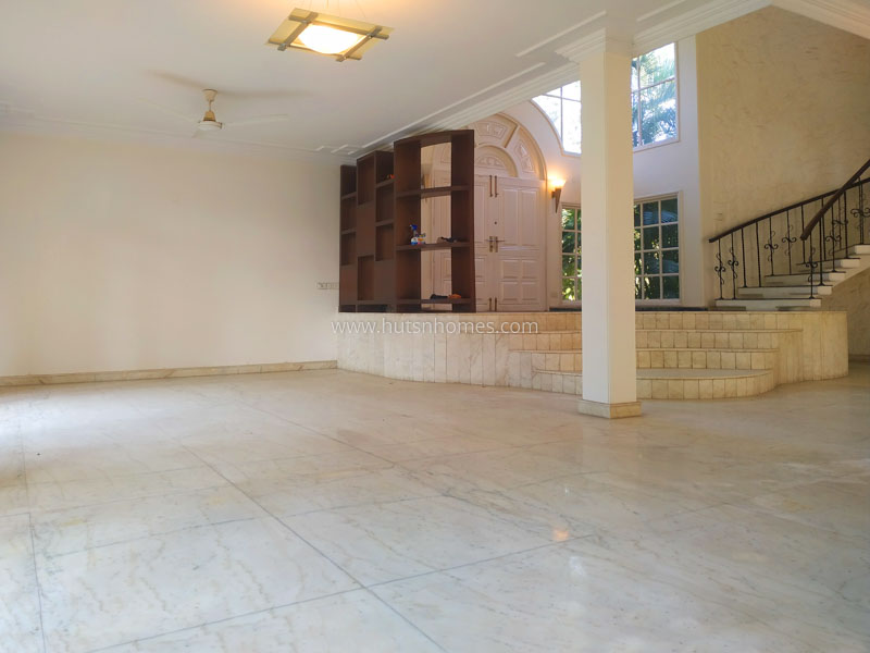 4 BHK Farm House For Rent in Radhey Mohan Drive