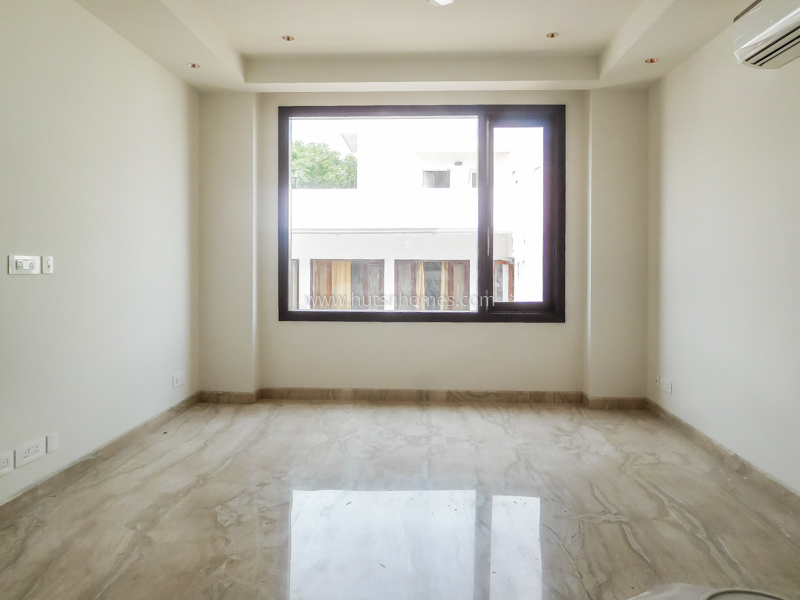 4 BHK Flat For Rent in Vasant Vihar