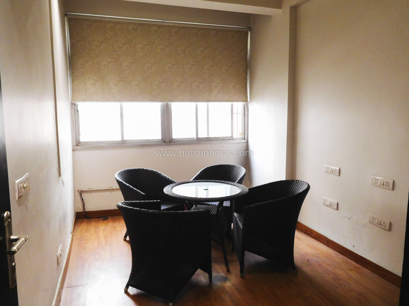 3 BHK Flat For Sale in Prithviraj Road