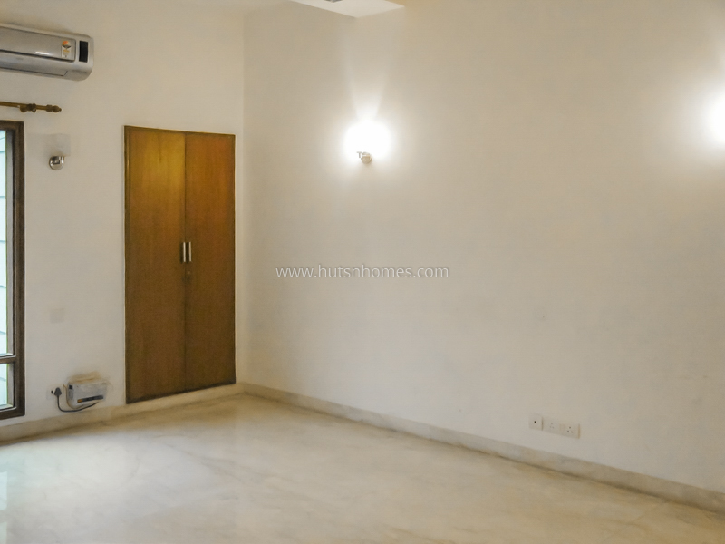 4 BHK Builder Floor For Rent in Jangpura Extension