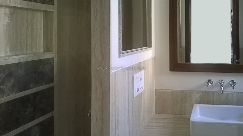 4 BHK Flat For Rent in Hauz Khas Enclave