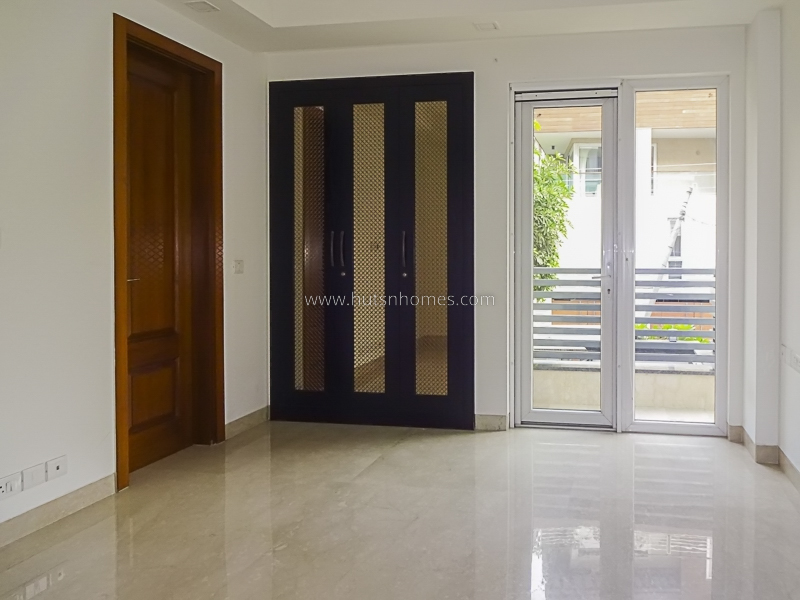 4 BHK Flat For Rent in Hauz Khas Enclave