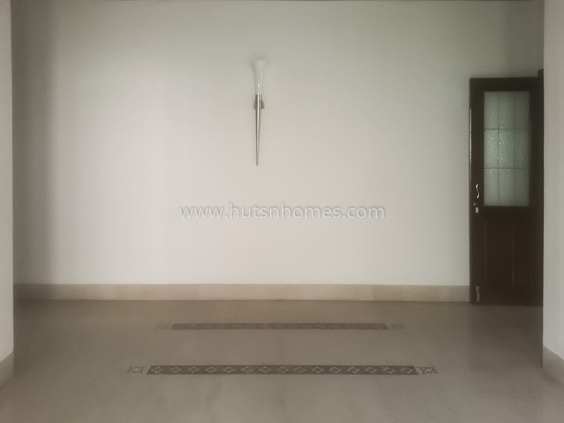 4 BHK Flat For Rent in Panchsheel Park