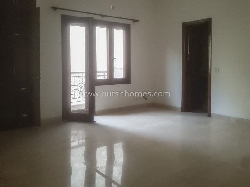 4 BHK Flat For Rent in Panchsheel Park