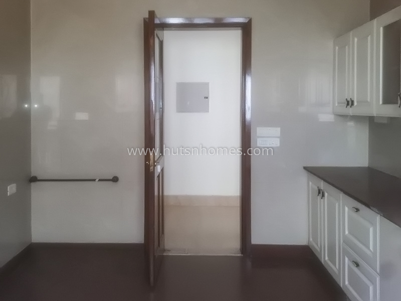 4 BHK Flat For Rent in Panchsheel Park