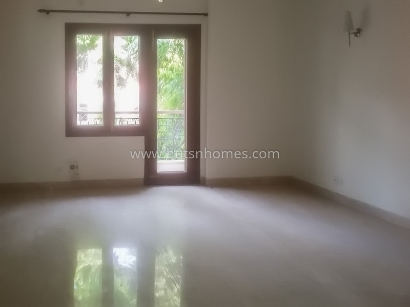 4 BHK Flat For Rent in Panchsheel Park