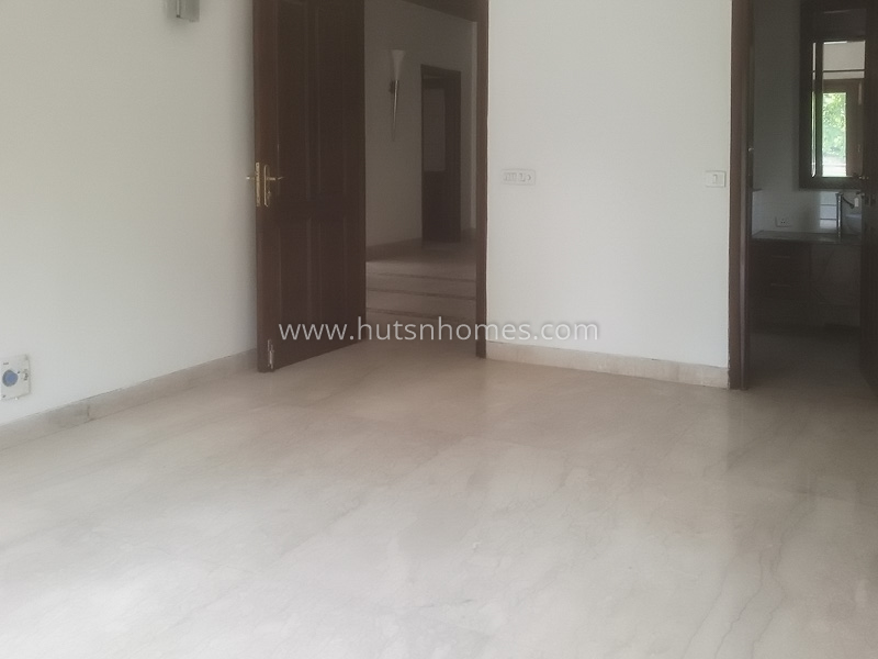 4 BHK Flat For Rent in Panchsheel Park