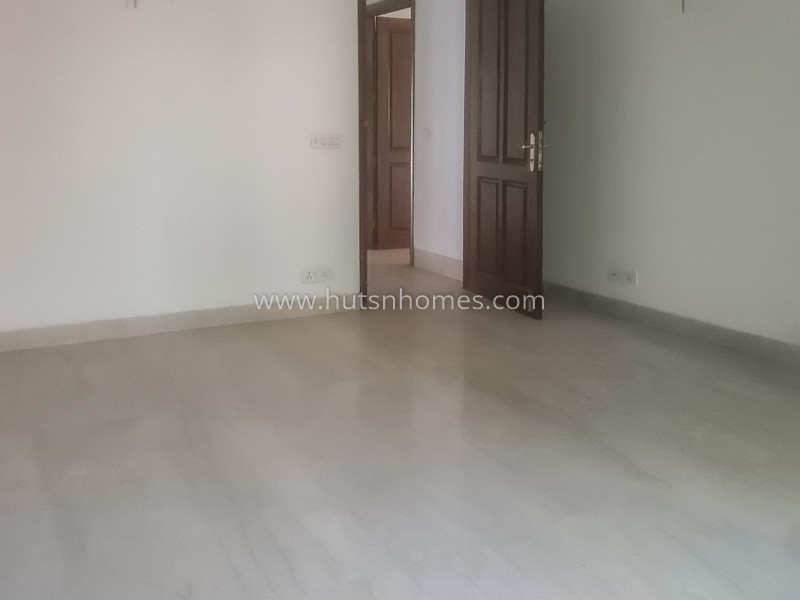 4 BHK Flat For Rent in Panchsheel Park