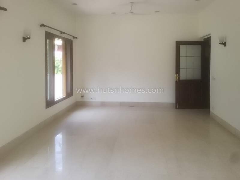 4 BHK Flat For Rent in Panchsheel Park