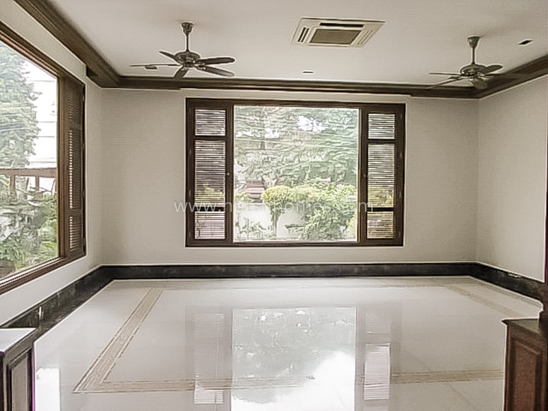 7 BHK House For Rent in Panchsheel Park