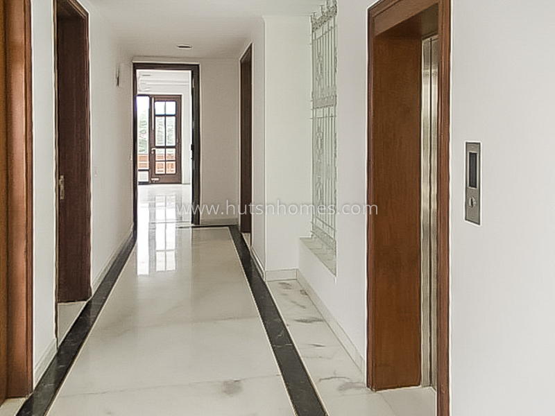 7 BHK House For Rent in Panchsheel Park