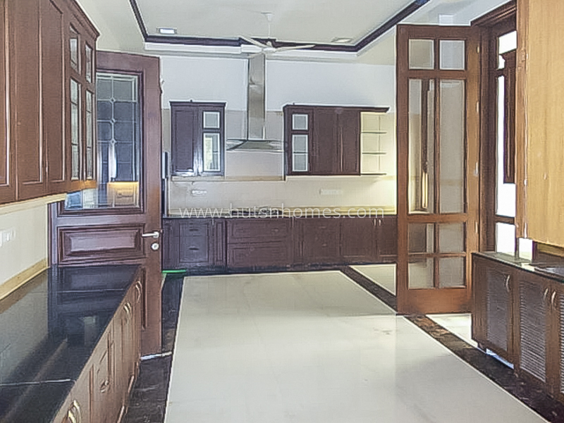 7 BHK House For Rent in Panchsheel Park