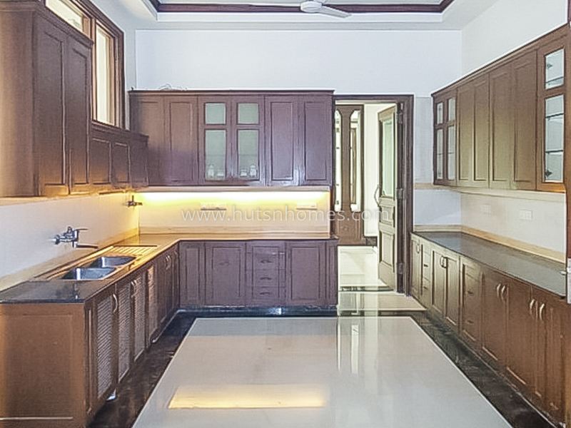 7 BHK House For Rent in Panchsheel Park