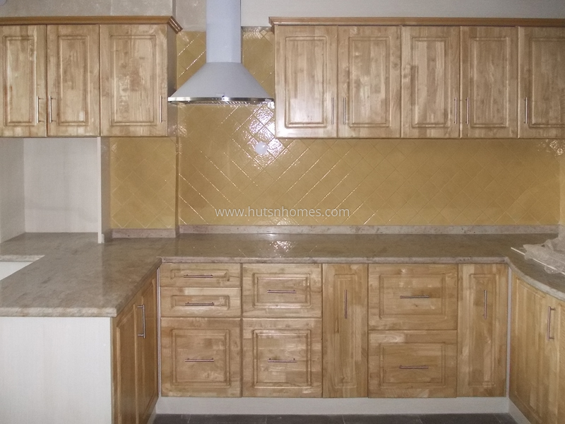 2 BHK Flat For Sale in Nizamuddin East