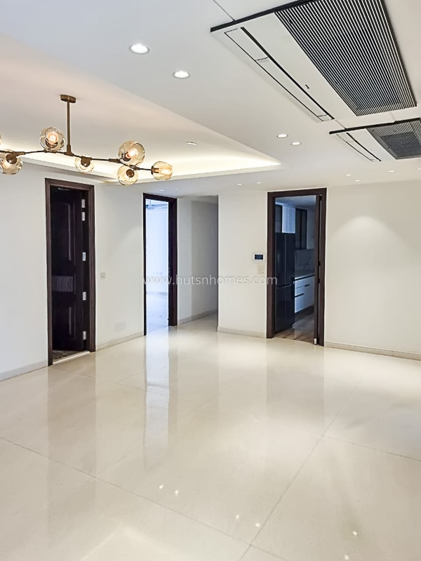 16 BHK House For Sale in Safdarjung Enclave