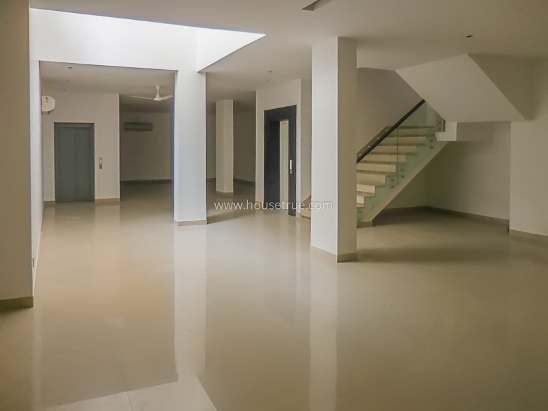 4 BHK Flat For Rent in Panchsheel Park