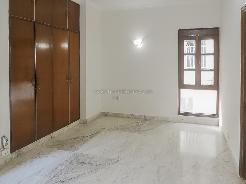 4 BHK Flat For Rent in Panchsheel Park