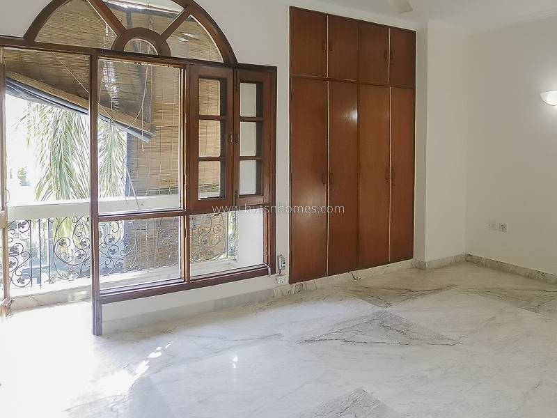 4 BHK Flat For Rent in Panchsheel Park