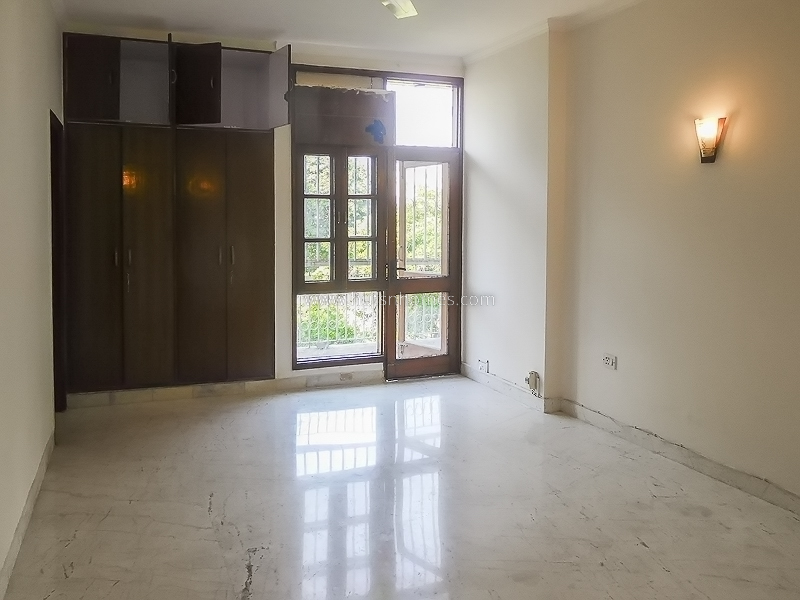 4 BHK Flat For Rent in Panchsheel Park