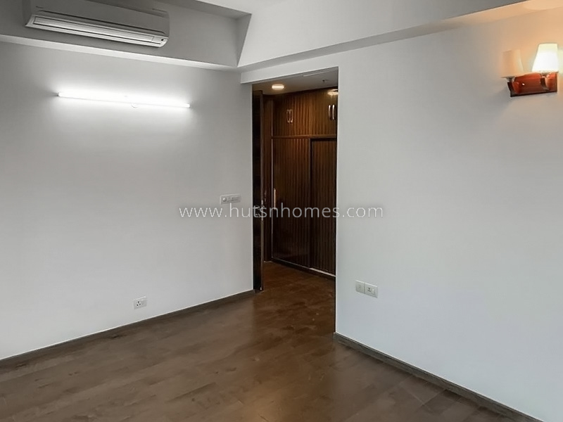 3 BHK Condo For Rent in Golf Course Extension Road