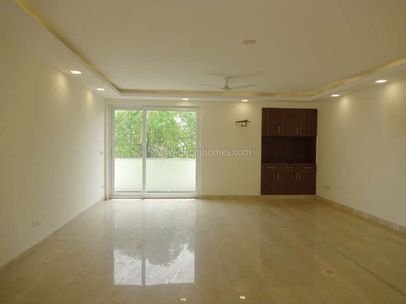 4 BHK Flat For Sale in Gulmohar Park