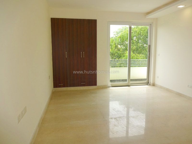 4 BHK Flat For Sale in Gulmohar Park