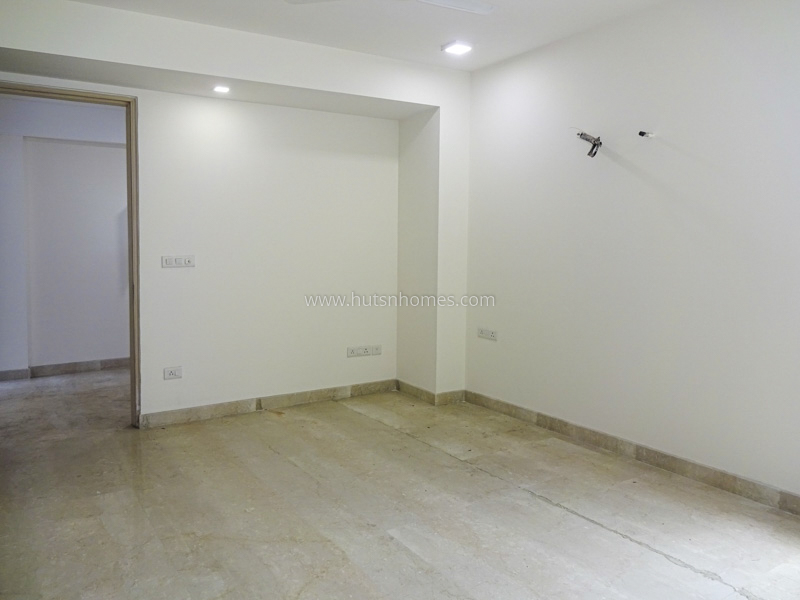 4 BHK Flat For Sale in Gulmohar Park