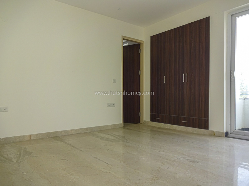 4 BHK Flat For Sale in Gulmohar Park