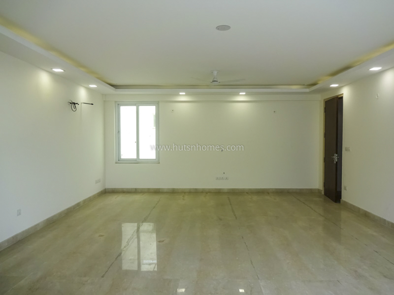 4 BHK Flat For Sale in Gulmohar Park