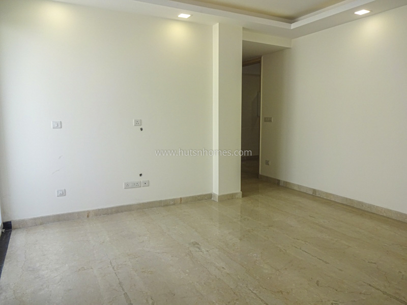 4 BHK Flat For Sale in Gulmohar Park