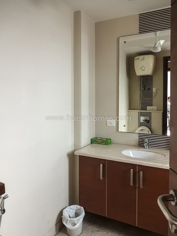 4 BHK Flat For Sale in New Friends Colony