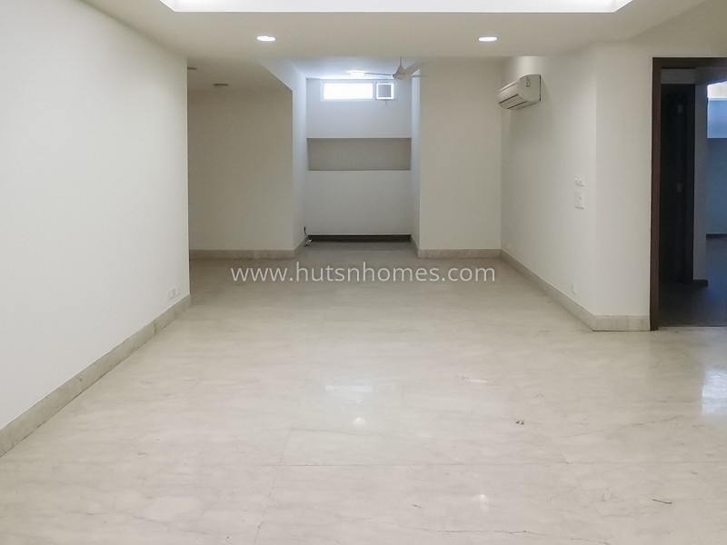 4 BHK Duplex For Sale in Panchsheel Park