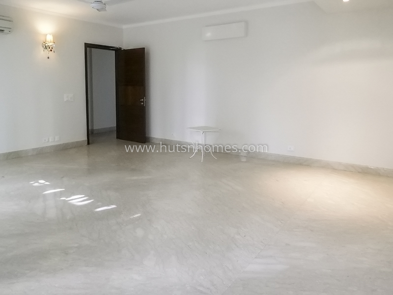 4 BHK Duplex For Sale in Panchsheel Park