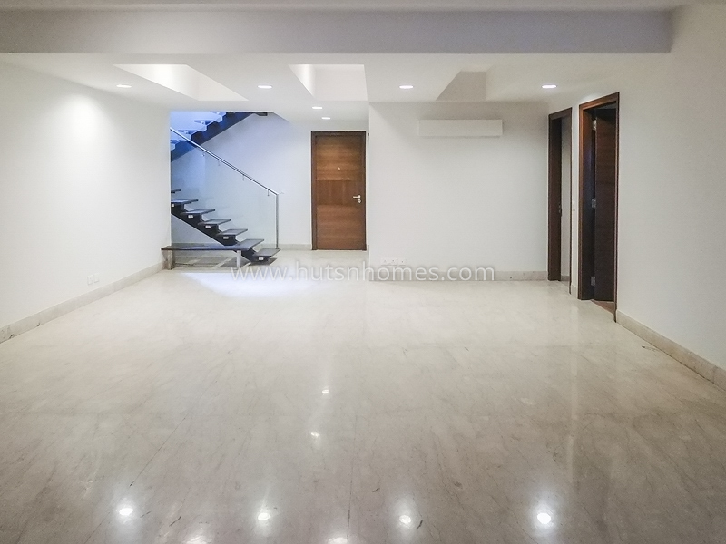 4 BHK Duplex For Sale in Panchsheel Park