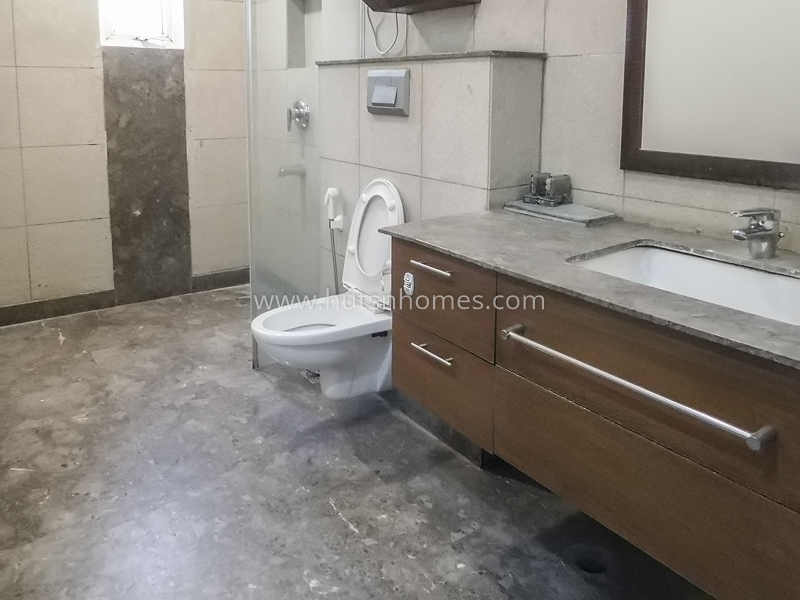 4 BHK Duplex For Sale in Panchsheel Park