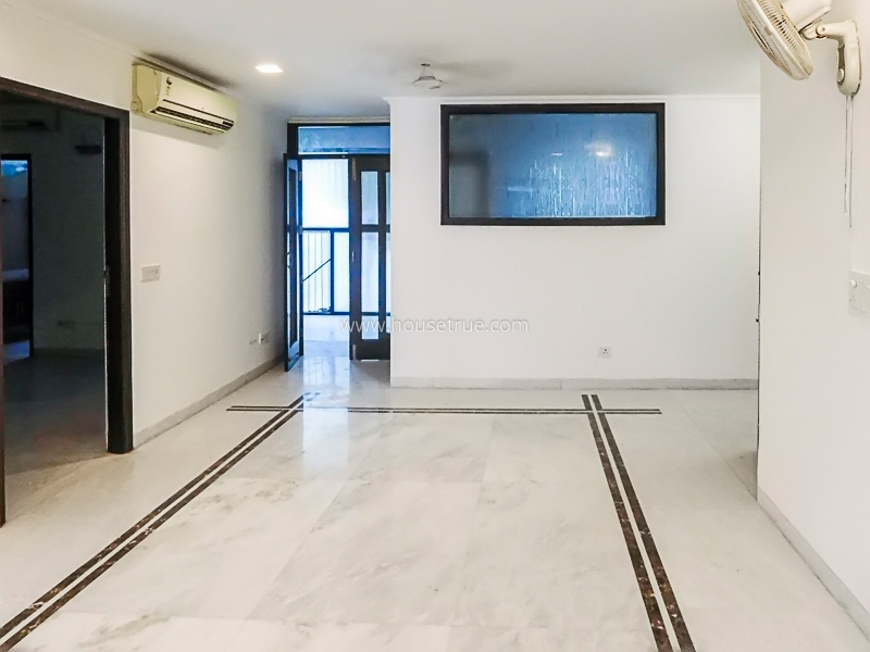 3 BHK Flat For Rent in Defence Colony