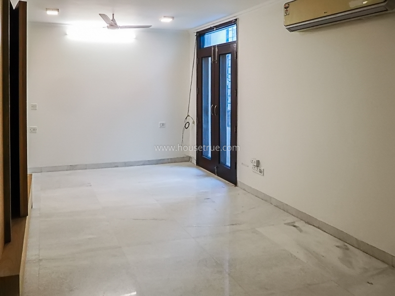 3 BHK Flat For Rent in Defence Colony