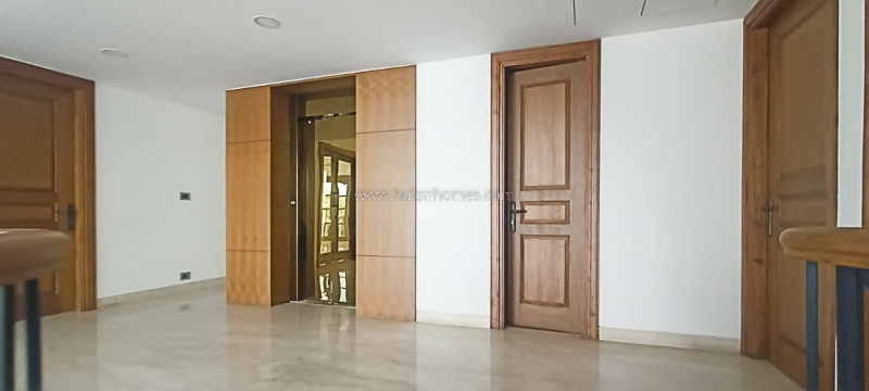 5 BHK Duplex For Sale in May Fair Garden