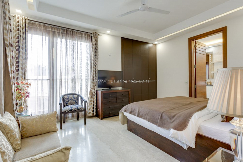 4 BHK Flat For Sale in Anand Niketan