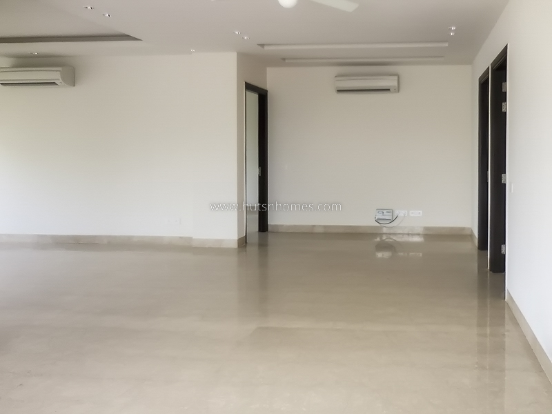 3 BHK Flat For Sale in Chanakyapuri