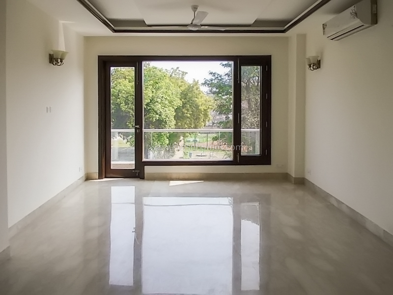 3 BHK Flat For Sale in Defence Colony