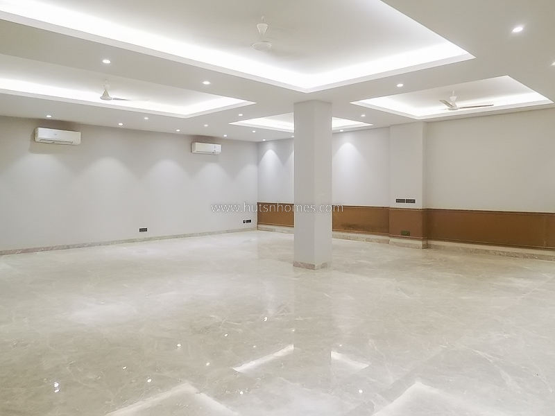 3 BHK Duplex For Sale in Panchsheel Park