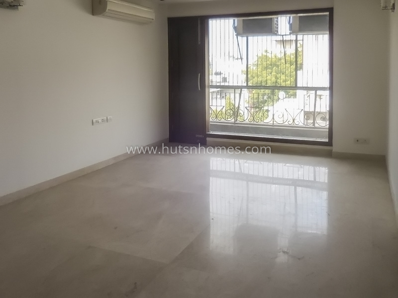 3 BHK Builder Floor For Sale in Defence Colony