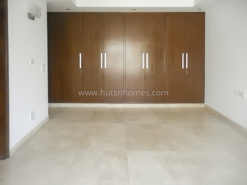 3 BHK Builder Floor For Sale in Defence Colony