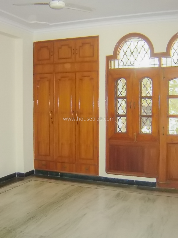 4 BHK Flat For Rent in Green Park Extension