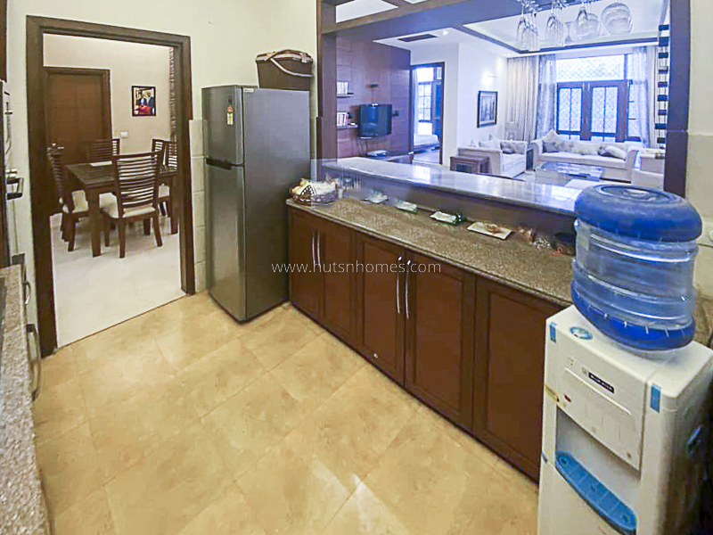 3 BHK Flat For Sale in Defence Colony