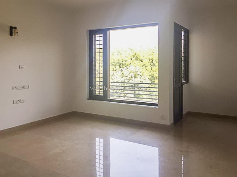 3 BHK Flat For Sale in Panchsheel Park