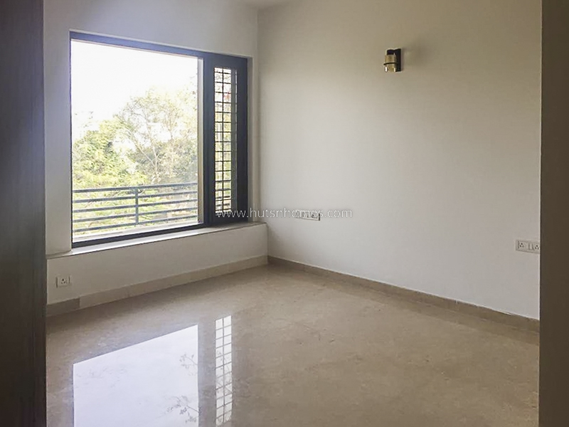 3 BHK Flat For Sale in Panchsheel Park